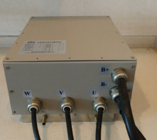 永磁同步電機(jī)矢量控制器及調(diào)試系統(tǒng)